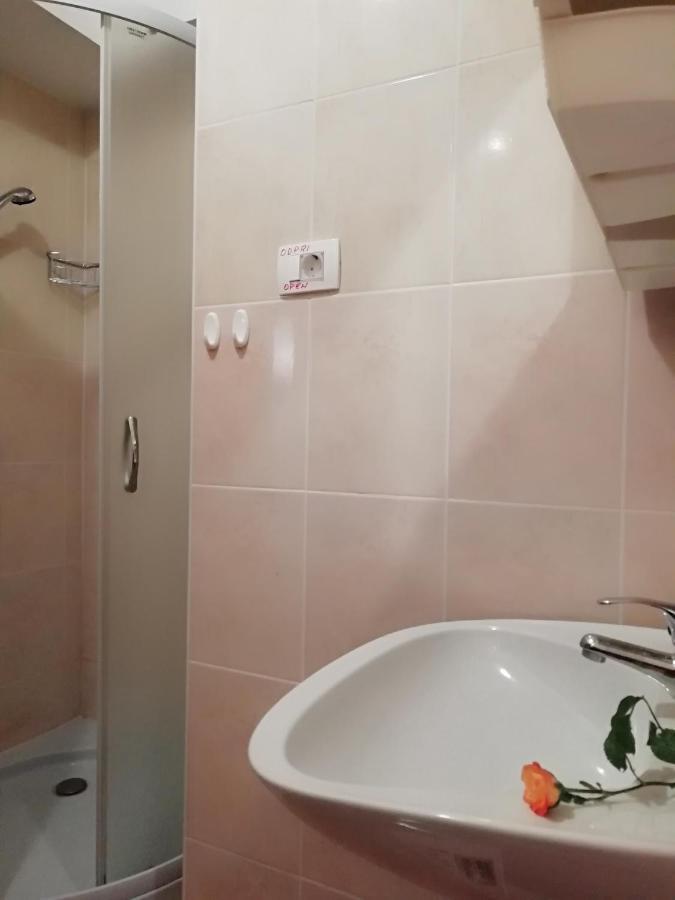 شقة Apartma Floncna بوويتش المظهر الخارجي الصورة